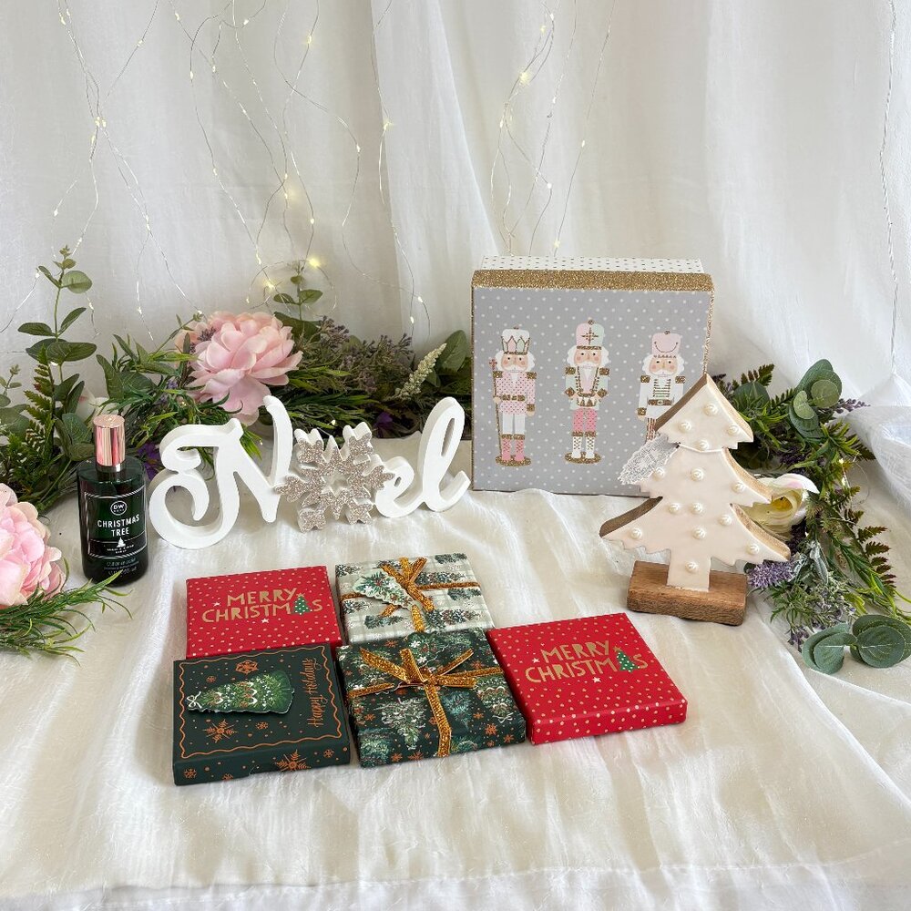 9 PC lot of Christmas Holiday Decor Brand New BOX Sign Spray TREE